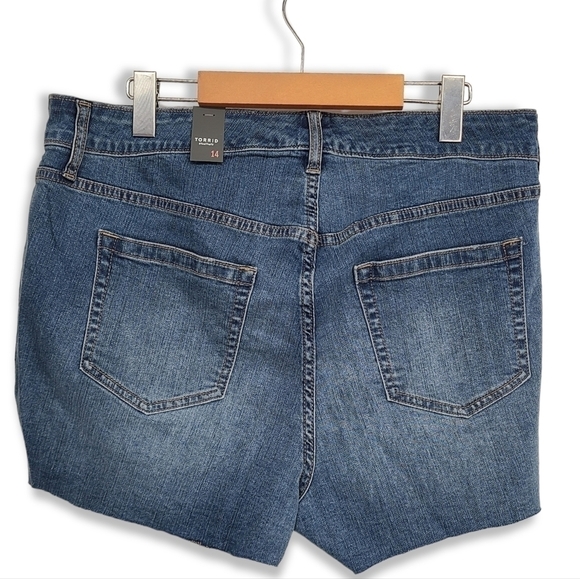 14 - Torrid | VINTAGE STRETCH HIGH-RISE SHORT - 3.5" - Picture 4 of 5